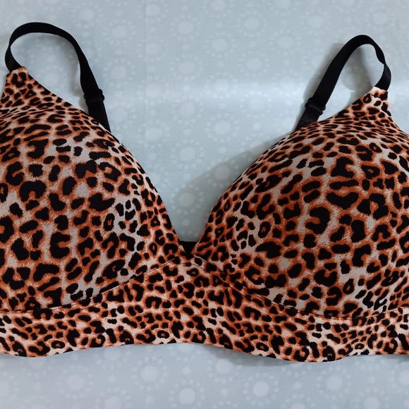 New/never wore Ashley Stewart leopard bra w/ deep plunge - Picture 2 of 4